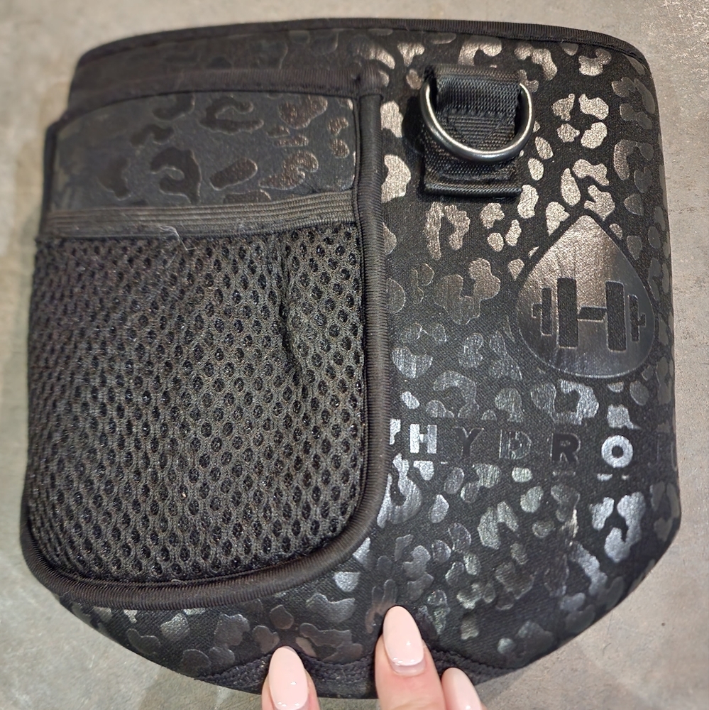 Black Leopard Hydrojug Sleeve